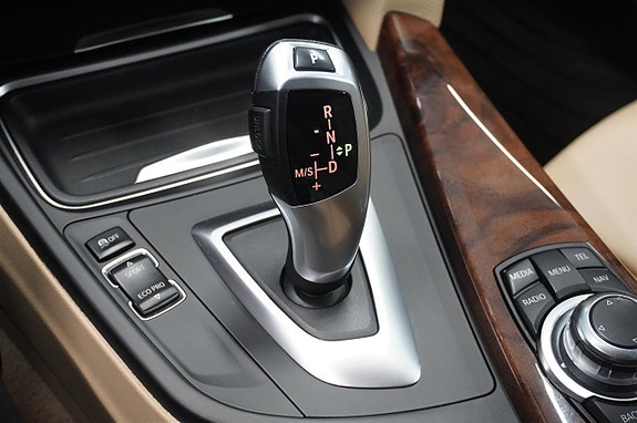 BMW 330d 23 of 25