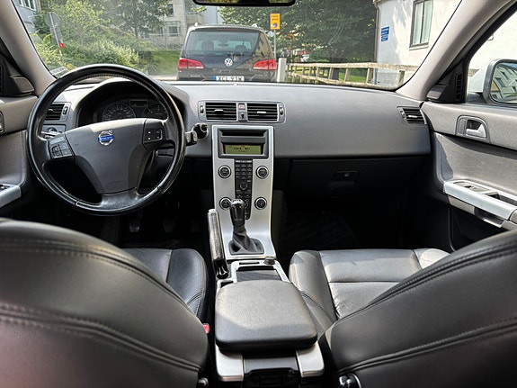 Volvo V50 6 of 8