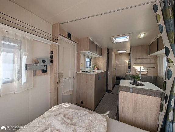 Adria AVIVA 563 PT *Barnkammare / Lätt vagn / Lufttält 8 of 21