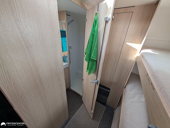 Adria AVIVA 563 PT *Barnkammare / Lätt vagn / Lufttält 15 of 21