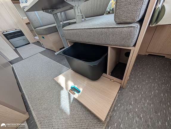 Adria AVIVA 563 PT *Barnkammare / Lätt vagn / Lufttält 19 of 21