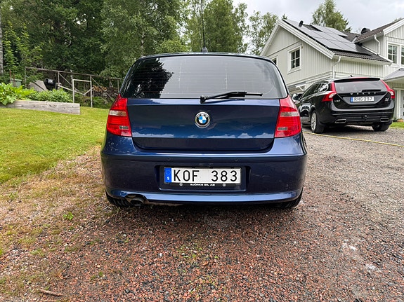 BMW 116i 4 of 10