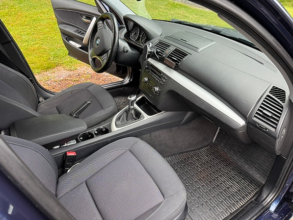 BMW 116i 8 of 10