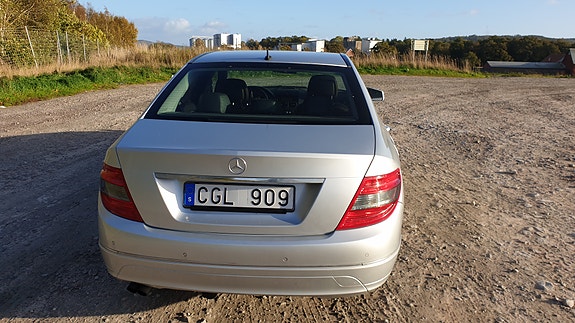 Mercedes-Benz C180 5 of 13