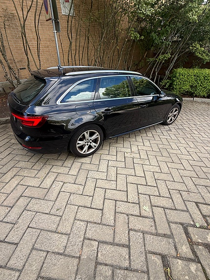 Audi A4 2 of 7