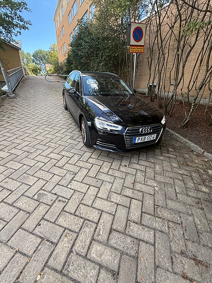 Audi A4 4 of 7