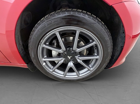 Tesla Model 3 27 of 27