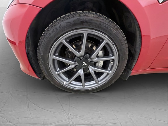 Tesla Model 3 25 of 27