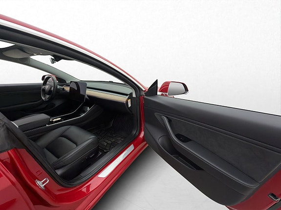 Tesla Model 3 19 of 27