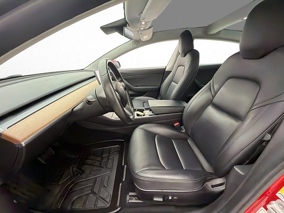 Tesla Model 3 22 of 27