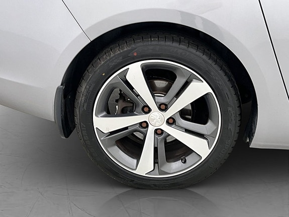 Peugeot 308 25 of 26