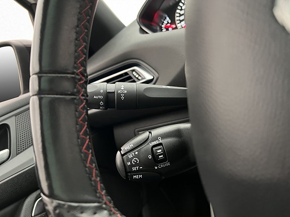 Peugeot 308 13 of 26
