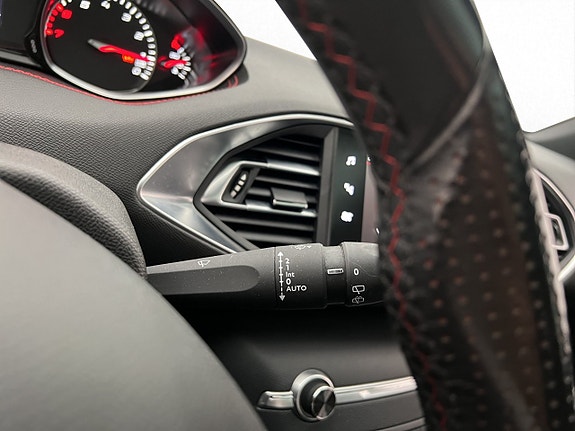 Peugeot 308 15 of 26