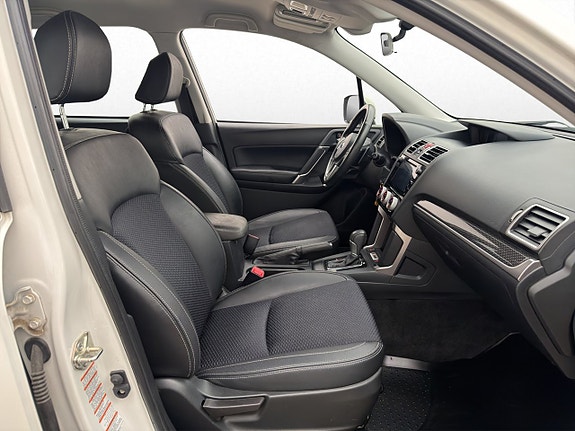Subaru Forester 23 of 30