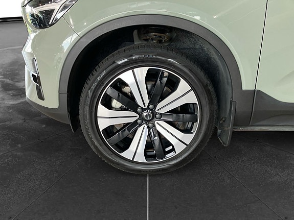 Volvo XC40 14 of 15