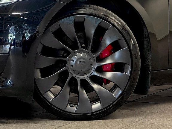 Tesla Model 3 13 of 24