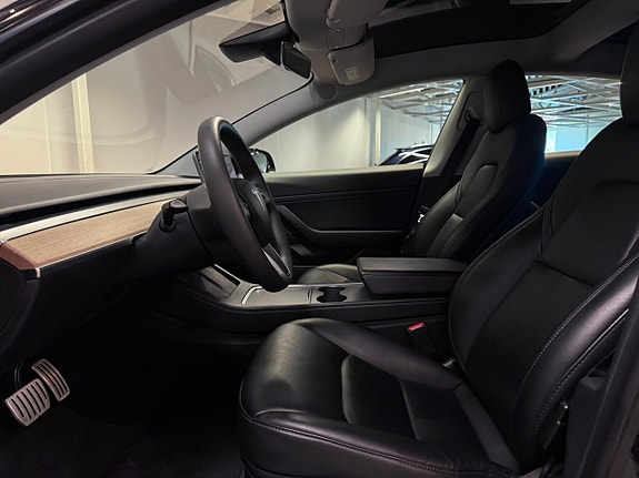 Tesla Model 3 16 of 24