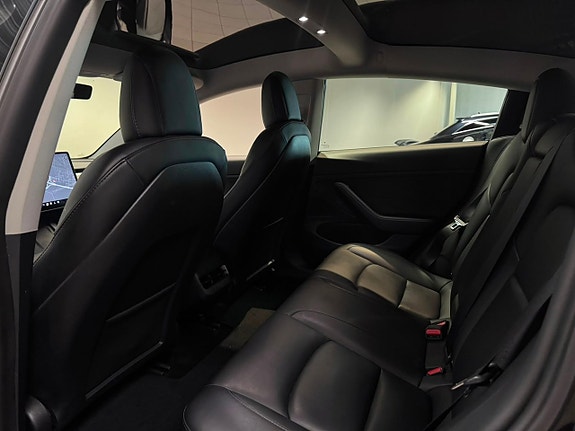 Tesla Model 3 23 of 24