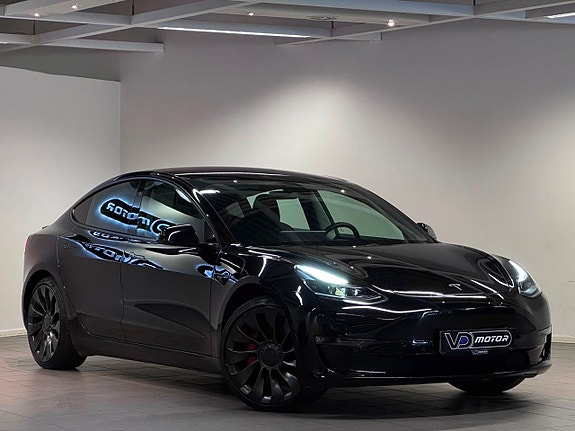 Tesla Model 3 5 of 24
