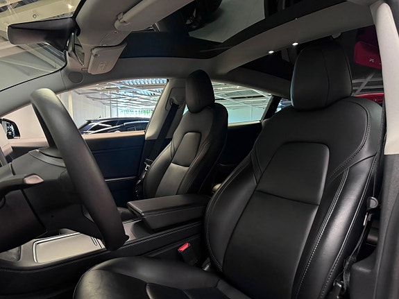 Tesla Model 3 17 of 24