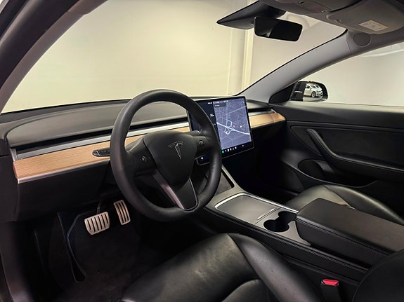 Tesla Model 3 15 of 24
