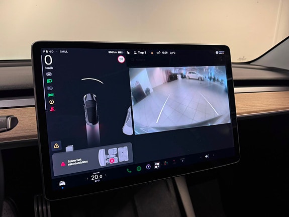 Tesla Model 3 18 of 24