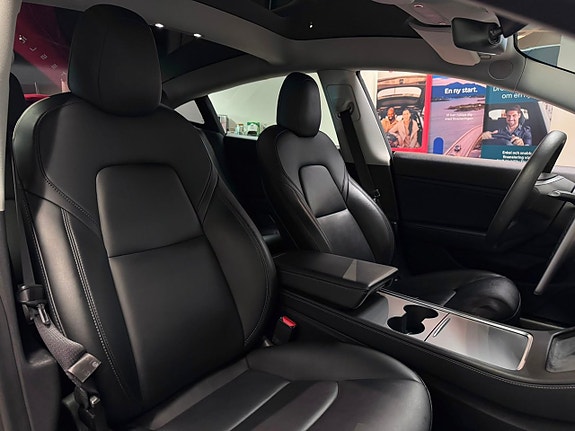Tesla Model 3 22 of 24