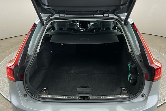 Volvo V90 14 of 28