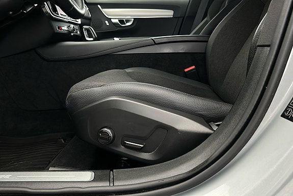 Volvo V90 18 of 28