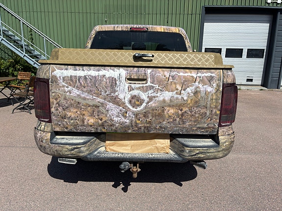 Volkswagen Amarok 4 of 4