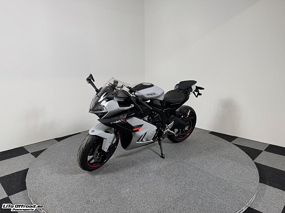 CFMOTO 675SR-R AEROLITE GREY 4 of 13