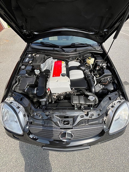 Mercedes-Benz SLK230 6 of 11