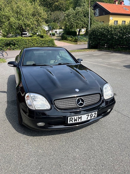 Mercedes-Benz SLK230