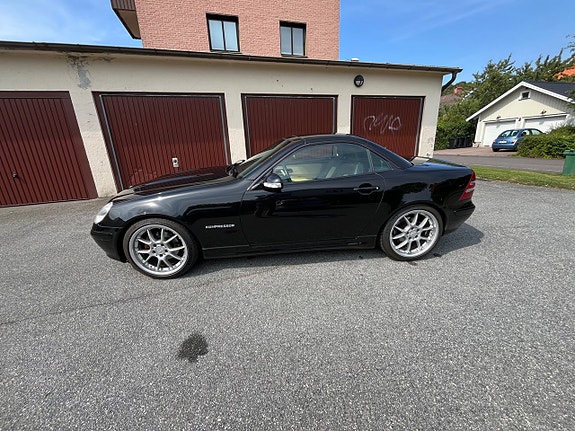 Mercedes-Benz SLK230 3 of 11