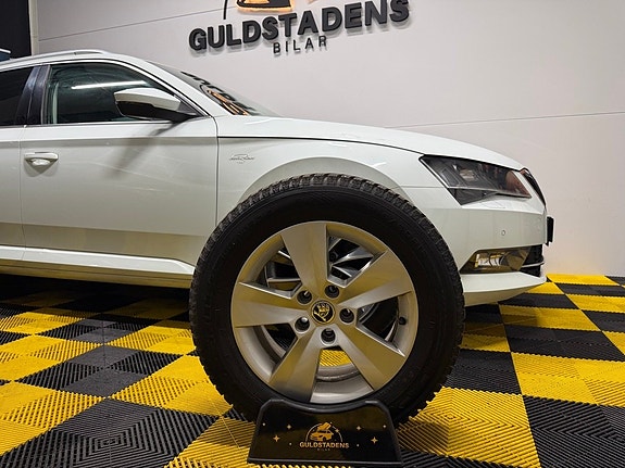 Skoda Superb 7 of 30