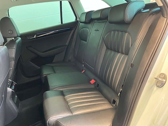 Skoda Superb 22 of 30