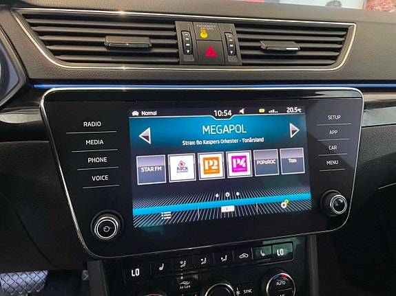 Skoda Superb 18 of 30