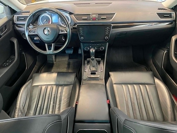 Skoda Superb 14 of 30
