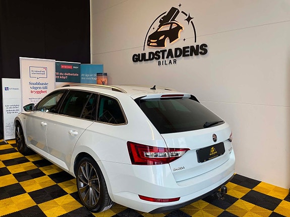 Skoda Superb 9 of 30
