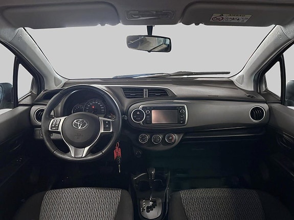 Toyota Yaris 11 of 18