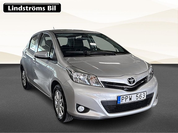 Toyota Yaris 3 of 18