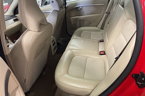 Volvo V70 14 of 18