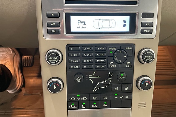 Volvo V70 10 of 18