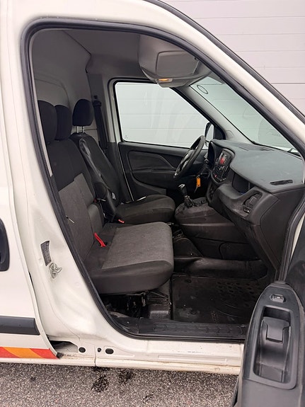 Fiat Doblo 12 of 20