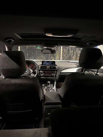 BMW 125i 5 of 7