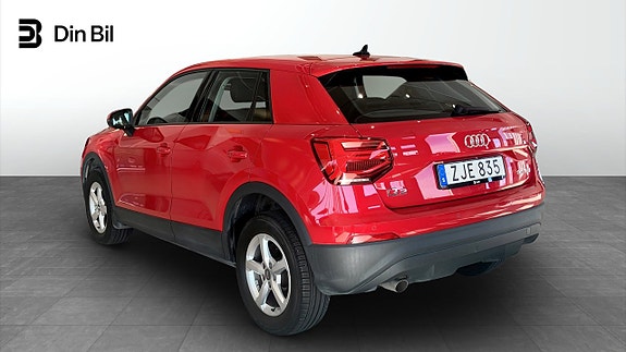 Audi Q2 3 of 17