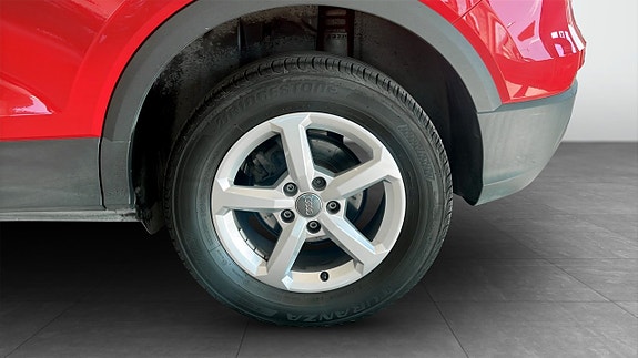 Audi Q2 6 of 17