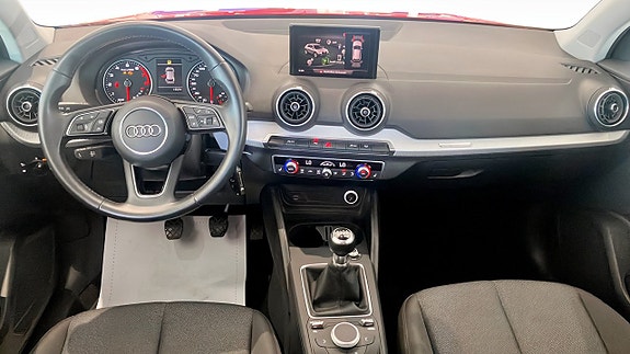 Audi Q2 10 of 17