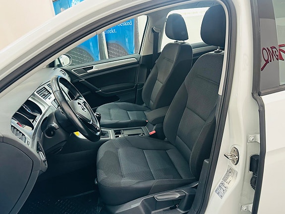 Volkswagen Golf VII 10 of 21