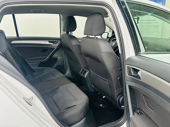 Volkswagen Golf VII 14 of 21